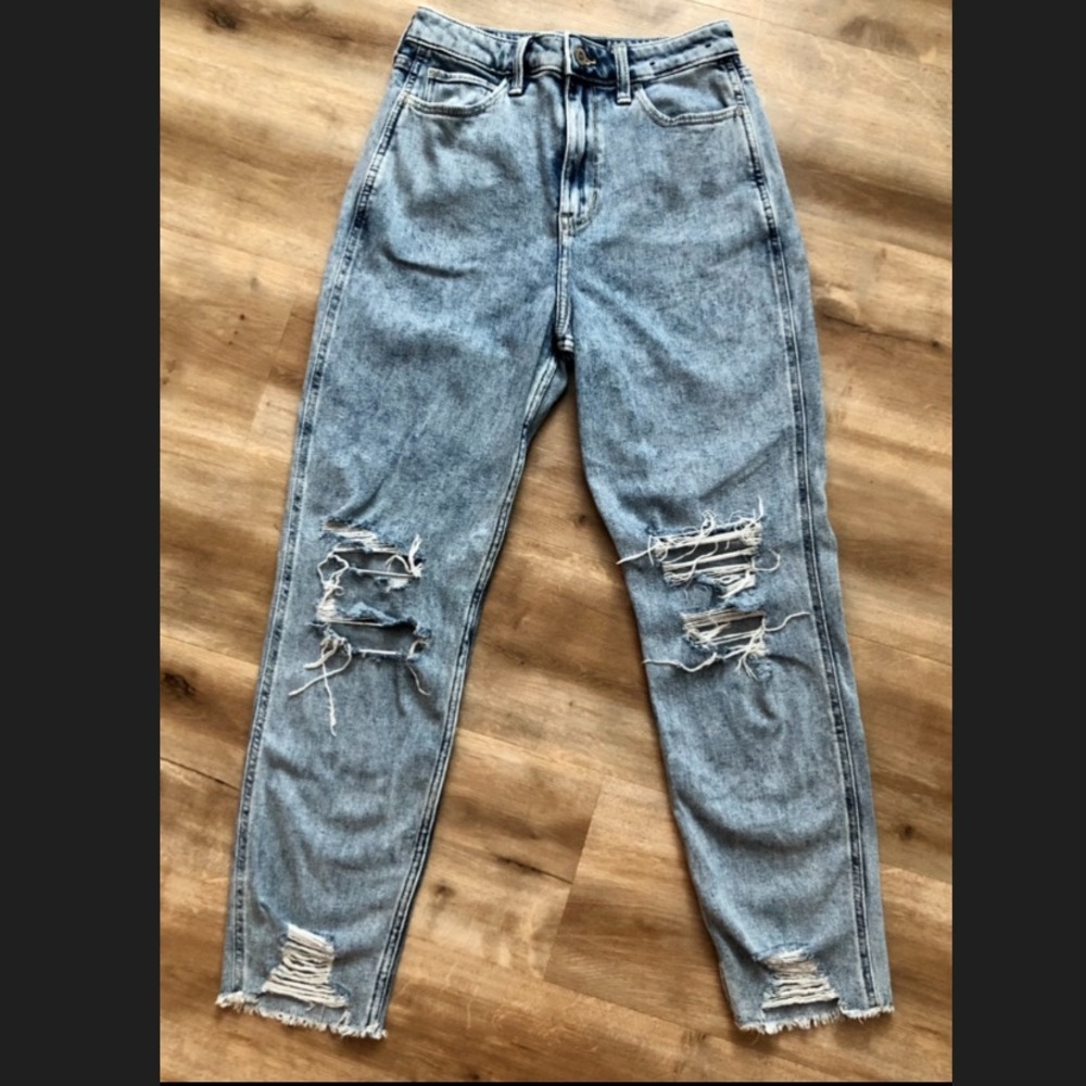 Holister High Waisted Mom Jeans